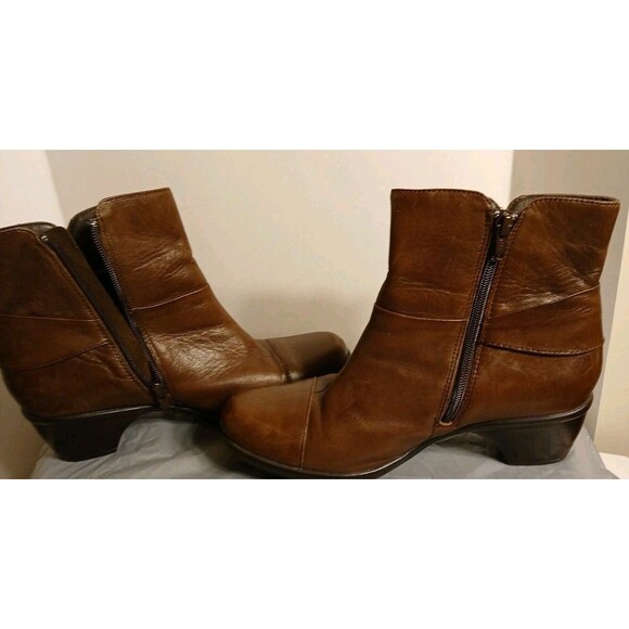 Clarks Roseabelle Bendable Brown Leather Zip Block Heel Ankle Boots Womens 9.5M - Picture 5 of 16